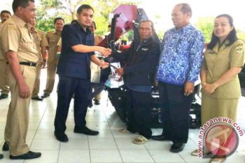 10 Alsintan Diterima Poktan di Gumas