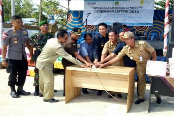 Bupati Barut Luncurkan Listrik Desa Sei Rahayu