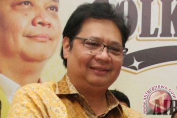 Airlangga mengaku dititipi banyak nama untuk di Golkar