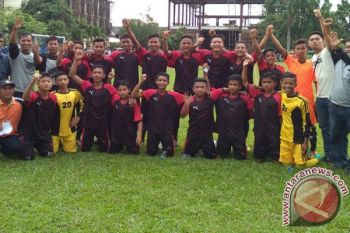 Jelang Natal dan Tahun Baru, Pasar Penyeimbang di Barsel Ramai Dikunjungi Warga