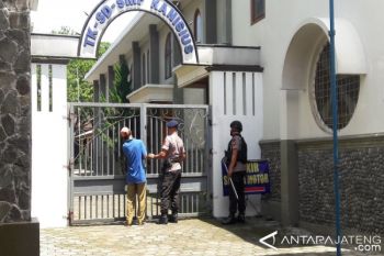 Jelang Natal, tim Brimob sisir gereja di Temanggung