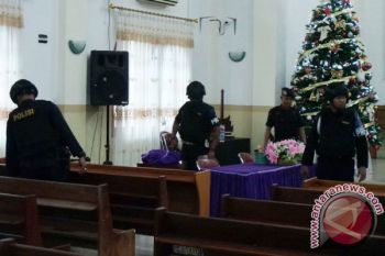 Polisi Kotim Disebar Amankan Seluruh Gereja