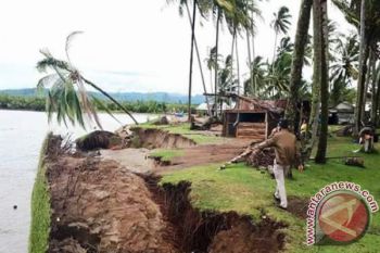 30 Rumah Pesisir Selatan Rusak Akibat Abrasi