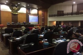 Legislator Minta Pemprov Segera Perbaiki Jalan Longsor
