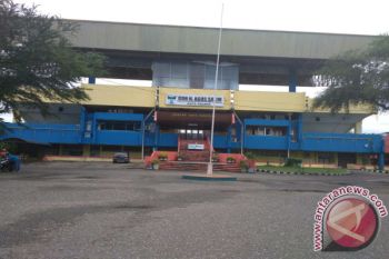 Pemkot Padang Percantik Kawasan GOR Agus Salim