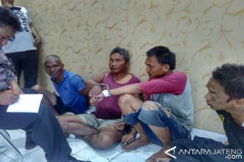 Polisi ringkus lima napi kabur 