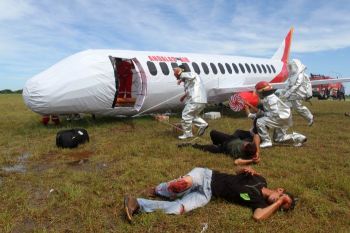 Pengelola Bandara Kolaka Gelar Simulasi Penanggulangan Darurat