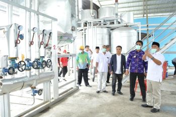 Sekprov Sulteng tinjau pabrik di KEK Palu