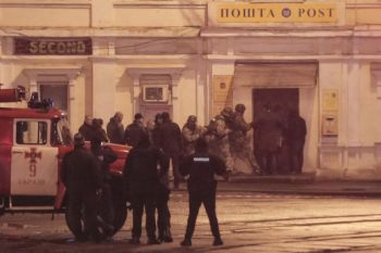 Ukraine hostages freed after police storm post office