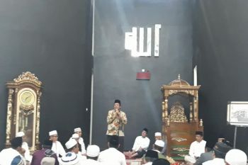 Gubernur Sulteng resmikan  masjid Almujahidin