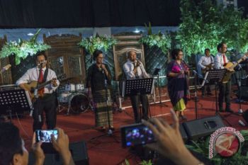 Korek api granat buat geger jemaah masjid