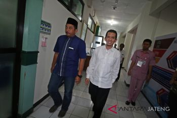 Dua pasangan cabup Karanganyar tes kesehatan