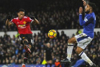 Martial selamatkan muka MU dari Everton