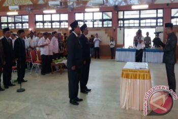 Bupati Barsel Lantik 16 Pejabat Eselon II