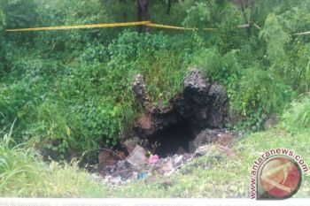 Limbah Medis di belakang RSUD Kota Kupang