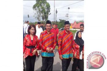 Perwiragato - Taufik Daftar ke KPU Lamandau