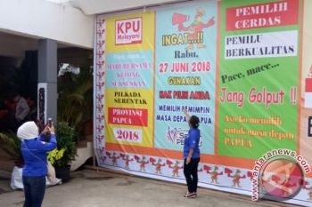 KPU Biak distrbusi APK tiga paslon