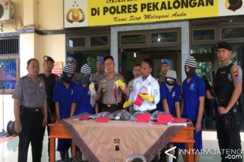 Polres Pekalongan membekuk empat perampok kelompok Palembang