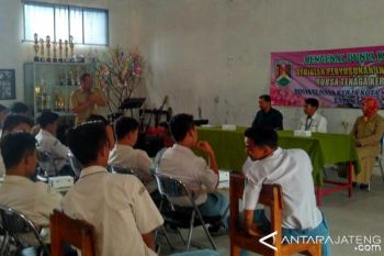 Puluhan siswa SMK ikuti sosialisasi dunia kerja