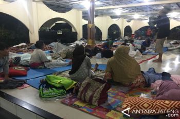 Anak-anak korban banjir Pekalongan dihibur Tim SAR