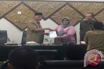 DPRD Padang terima usulan Ranperda dari Pemko