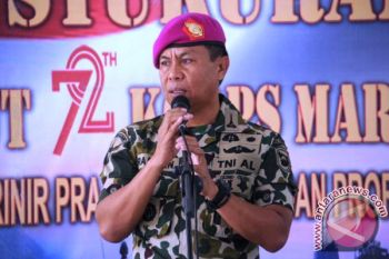 Prajurit Lantamal latihan penanggulangan bentrok jelang pilkada  