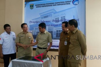 Gubernur Sumbar resmikan gedung Diskominfo, punya ruang server