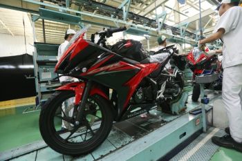 New Honda CBR150R hadir dengan warna baru