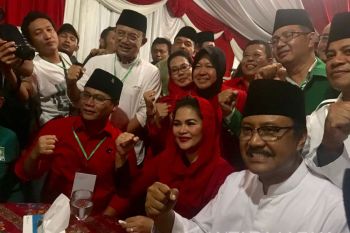 Gus Ipul-Puti Daftar Tiga Jam Sebelum Penutupan