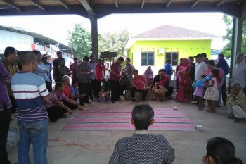 DPRD Kota Semarang meminta PKL bantaran sungai segera pindah
