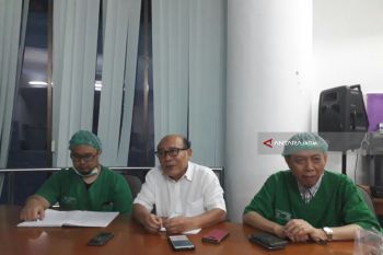 Kembar Siam Dempet Perut Sukses Jalani Operasi Pemisahan