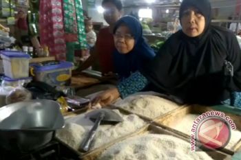 Gencar OP, harga beras medium di Purwokerto bertahan tinggi
