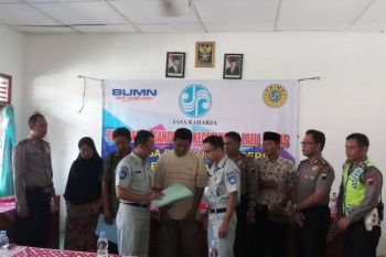 Jasa Raharja serahkan santunan kecelakaan Grobogan