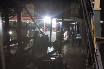 Supermoon, sejumlah wilayah pesisir Semarang tergenang rob