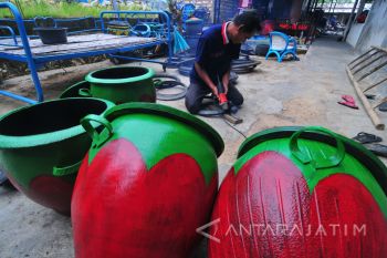 Bak Sampah Ban Bekas