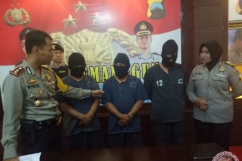 Tiga penjudi kartu di Temanggung dibekuk
