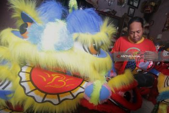 Kerajinan Barongsai Mini