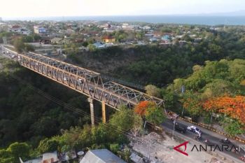 Jembatan Liliba masih aman dilalui