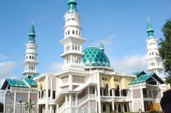 Menjaga "ghirah" agama dalam industri pariwisata