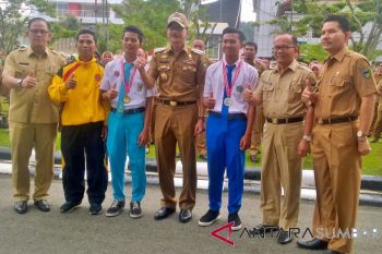 Tiga Pelajar Pesisir Selatan Ukir Prestasi Nasional
