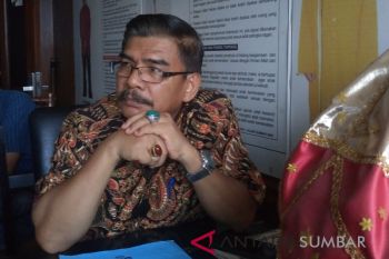 Petaka budaya di Sumatera Barat  batik tanah liek, hasil kearifan lokal Minangkabau di klaim perorangan
