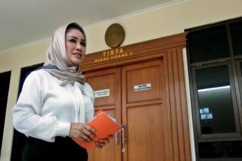 Sidang perdana Siti Mashita