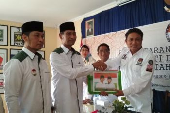 Dua pasangan daftar ke KPU Kudus