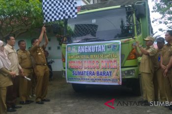 Bupati luncurkan bantuan sosial beras sejahtera untuk masyarakat pesisir selatan