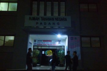 Kejari Tahan Istri Wali Kota Padang Panjang