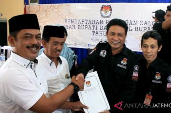 Dua pasangan perseorangan daftar di KPU Kudus