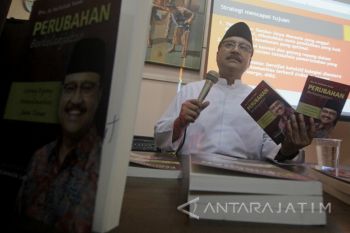 Pemikiran dan Program Gus Ipul Tertuang di Buku