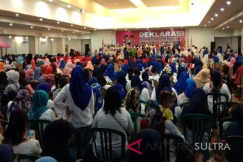 Perempuan "SAH" deklarasi mendukung Asrun-Hugua Pilgub Sultra