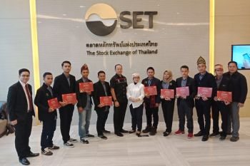 Mahasiswa STIE Nobel Berprestasi Nabung Saham