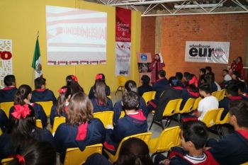 Tiga sekolah di Meksiko bernama "Indonesia"